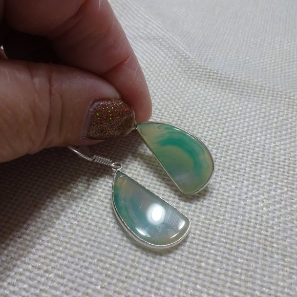 Feminine "GREEN BOTSWANA AGATE" Handmade Sterling Dangle Earrings #540B - Picture 3 of 3